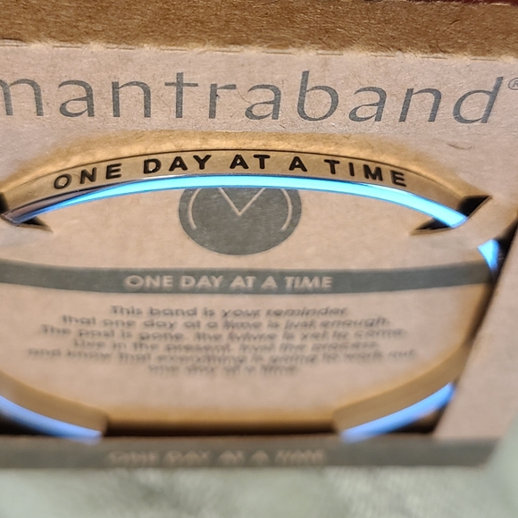 MantraBand ONE DAY AT A TIME - Picture 2 of 2